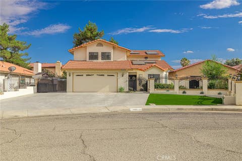 Photo of 1334 Sun Court, Lancaster, CA 93535 (MLS # SR26155584)