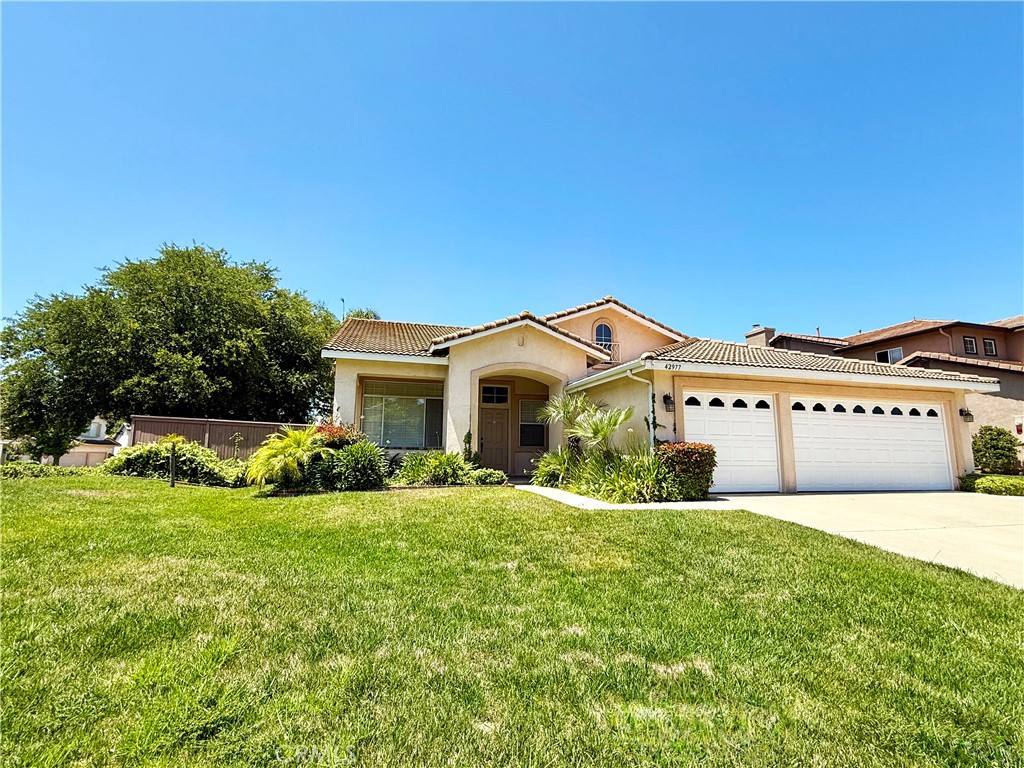 Paloma Del Sol single-story house on an oversized corner lot in Temecula! 3-bedrooms plus an additional room, 2-bathrooms, 3-car garage. Well-maintained home with open floor plan and vaulted ceilings. Fireplace in family room, kitchen island for easy dining options. Back patio is covered. 1 dog or 1 cat may be allowed. Yard and trash service included in rent amount. The amazing Paloma Del Sol community features numerous pool, spas, walking trails, tennis courts, basketball courts, playgrounds, and more! Located in the Temecula school district. Come see this home!