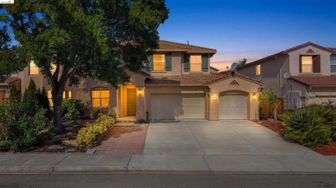 Photo of 1842 Sanger Peak Way WAY, Antioch, CA 94531 (MLS # 41142224)