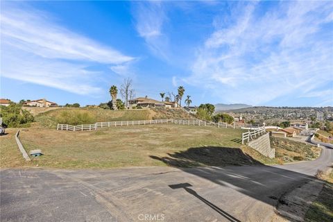Photo of 16538 Canyon Ridge Rd, Riverside, CA 92503 (MLS # IG25272818)