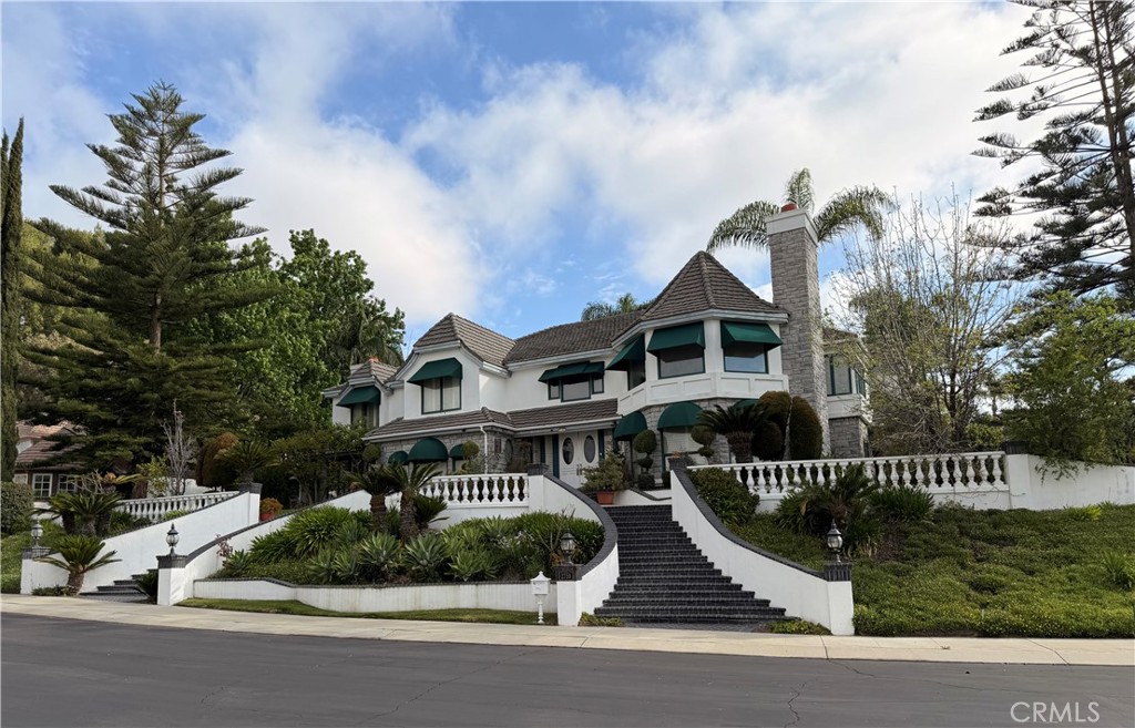 2759 N Chauncey