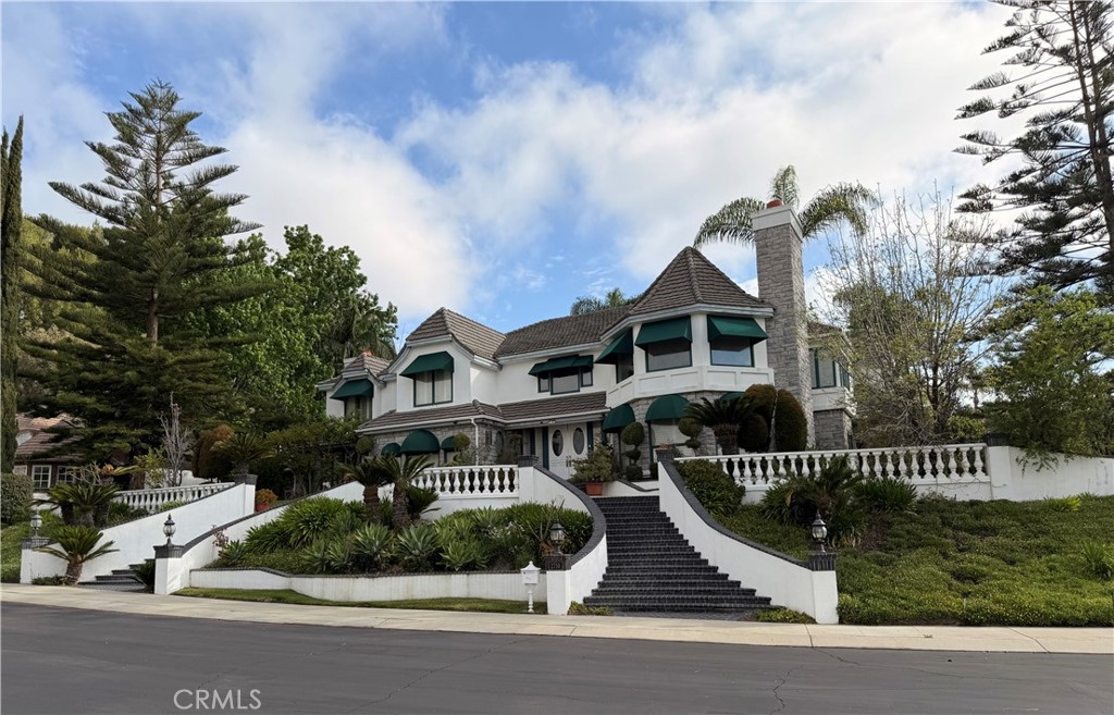 2759 N Chauncey