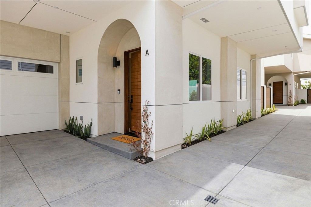 2413 CURTIS AVENUE A