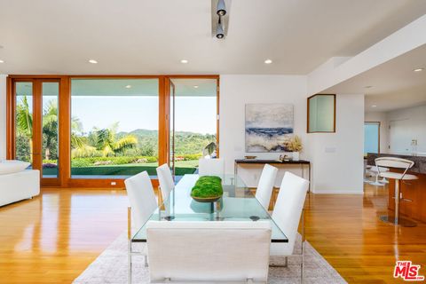 Tiny photo for 1530 Bel Air Road, Los Angeles, CA 90077 (MLS # 26667233)