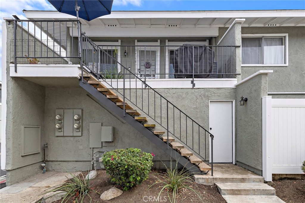 Aliso Villas (AV) - Residential