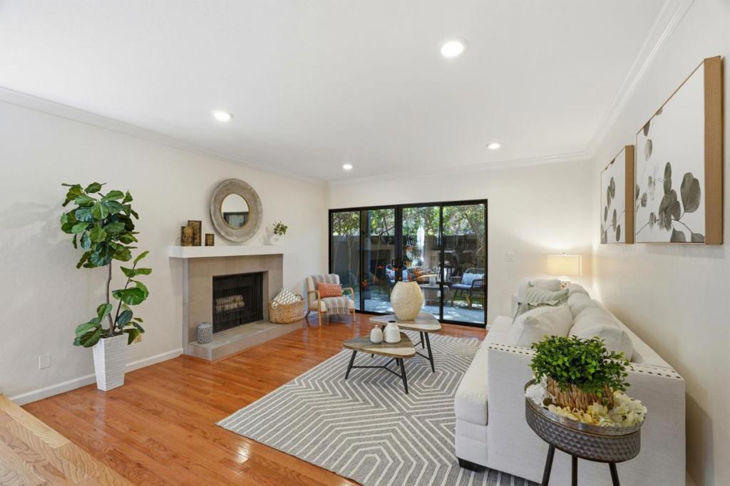 765 N Rengstorff Avenue 19