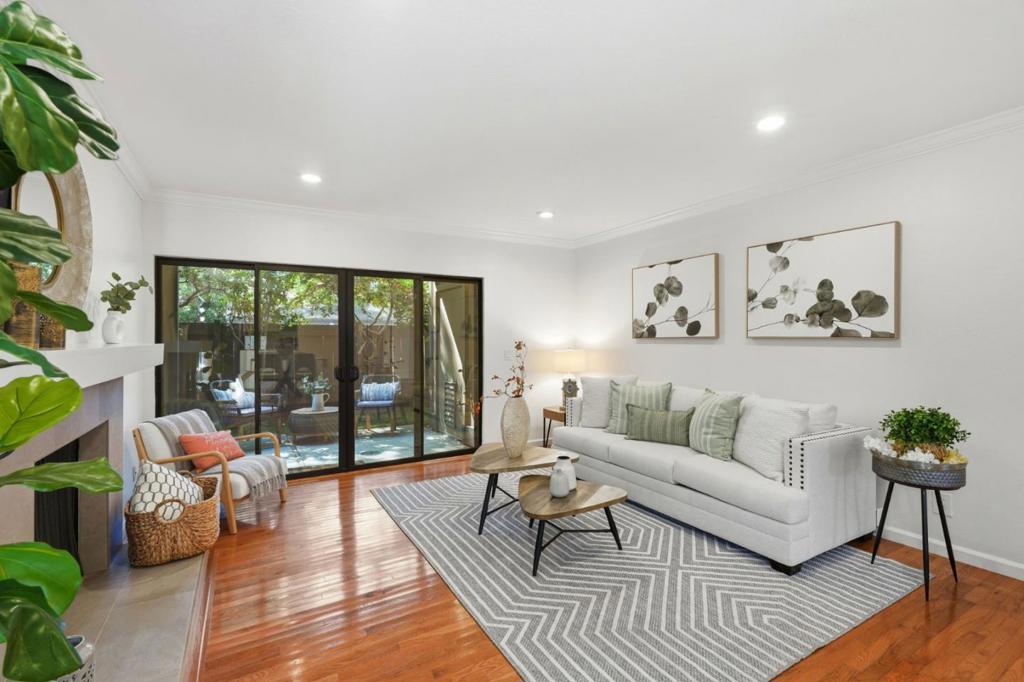 765 N Rengstorff Avenue 19