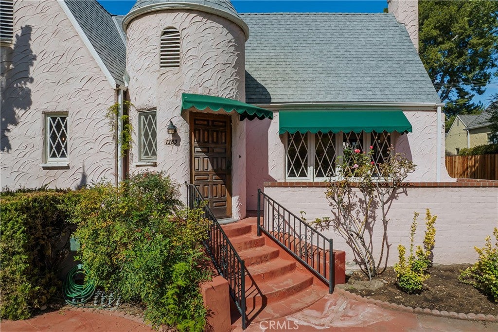1363 Sonora Avenue