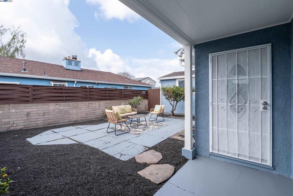 1207 Baylor Ave