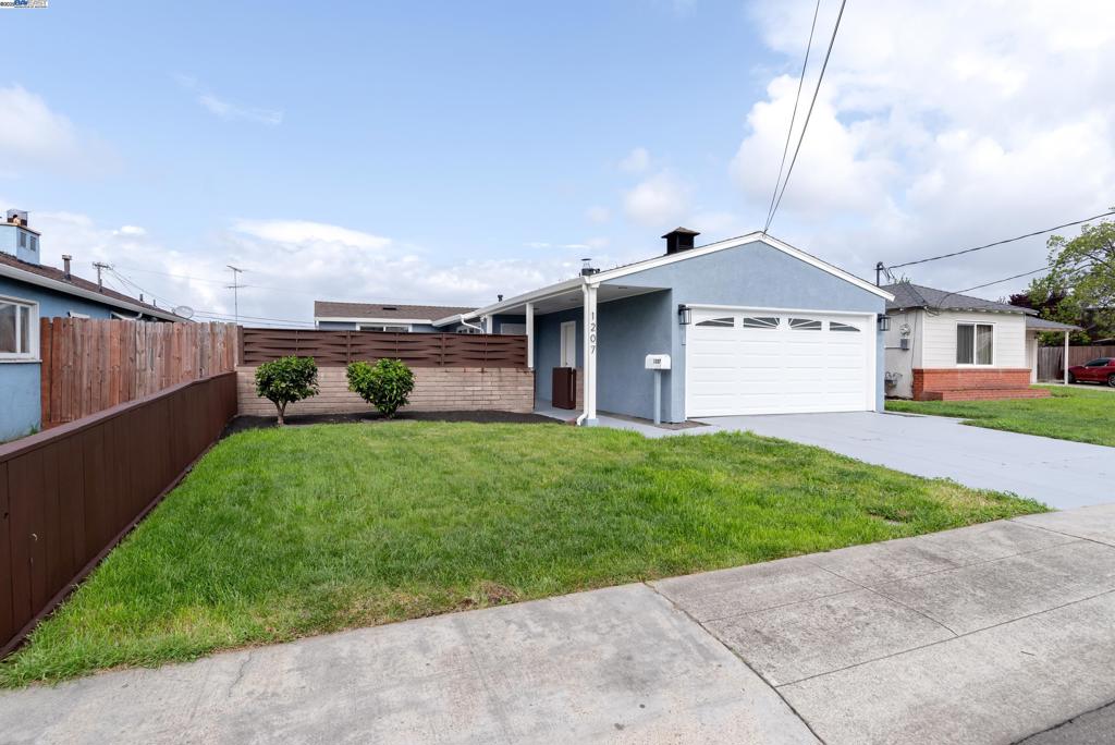 1207 Baylor Ave