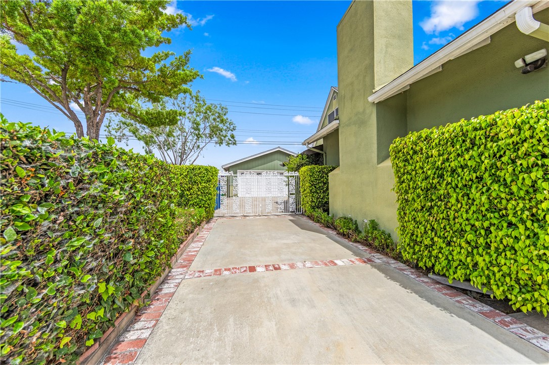 6021 Apache Rd