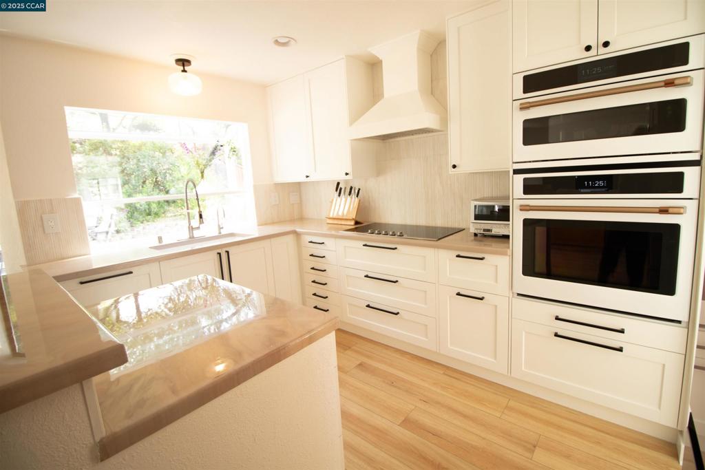 SOMERSET HIGHLAN - Residential