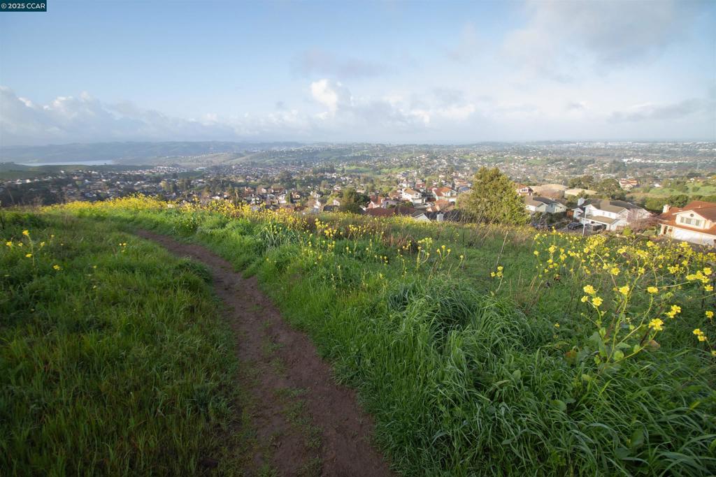 SOMERSET HIGHLAN - Residential