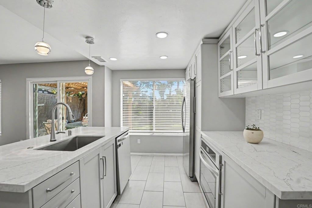 8755 Park Run Road, San Diego CA 92129