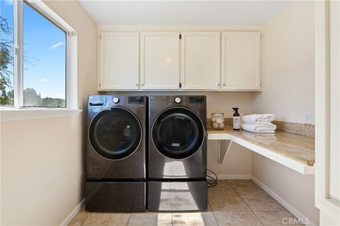 Tiny photo for 164 Helgren Court, Templeton, CA 93465 (MLS # NS26128009)