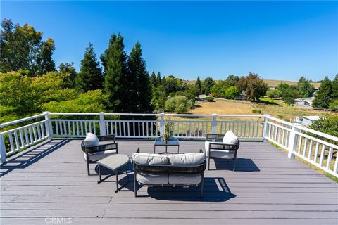Tiny photo for 164 Helgren Court, Templeton, CA 93465 (MLS # NS26128009)