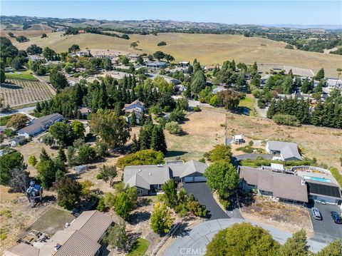 Tiny photo for 164 Helgren Court, Templeton, CA 93465 (MLS # NS26128009)