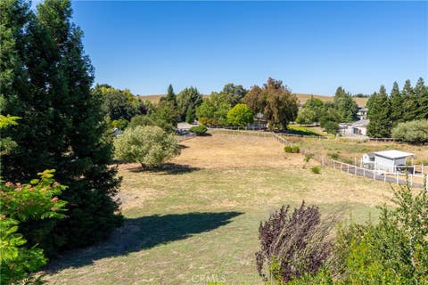 Tiny photo for 164 Helgren Court, Templeton, CA 93465 (MLS # NS26128009)