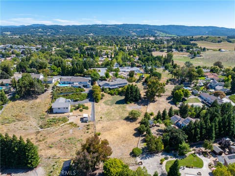 Tiny photo for 164 Helgren Court, Templeton, CA 93465 (MLS # NS26128009)