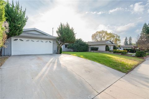 Photo of 9320 Rhea, Northridge, CA 91324 (MLS # SR26028661)