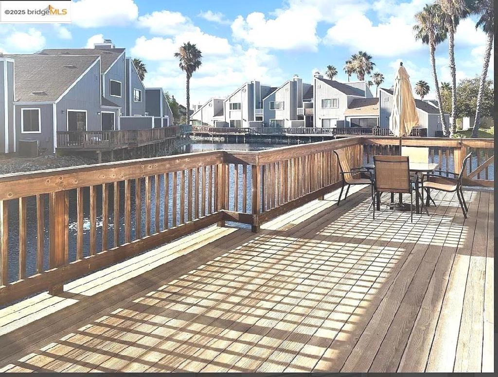 SAND BAY ISLE - Residential