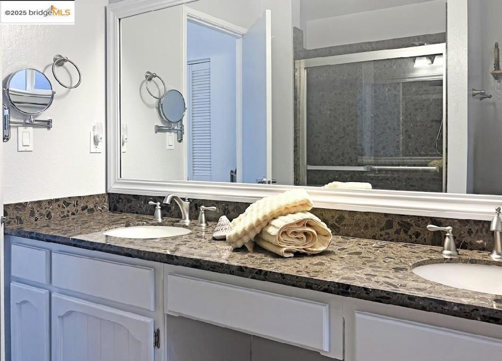 SAND BAY ISLE - Residential