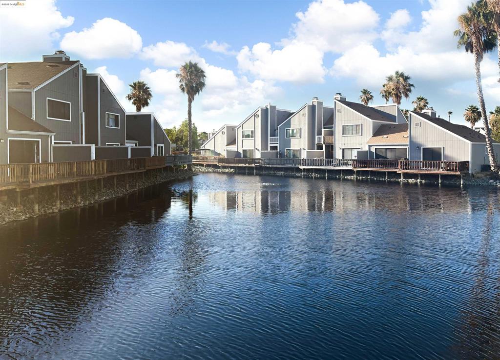 SAND BAY ISLE - Residential