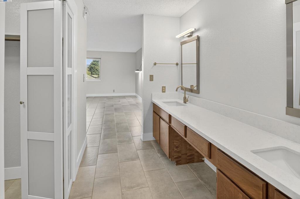 DOWNTOWN SAN LEA - Residential