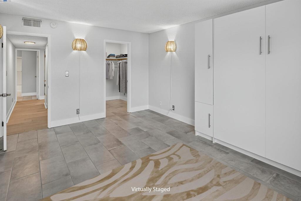 DOWNTOWN SAN LEA - Residential