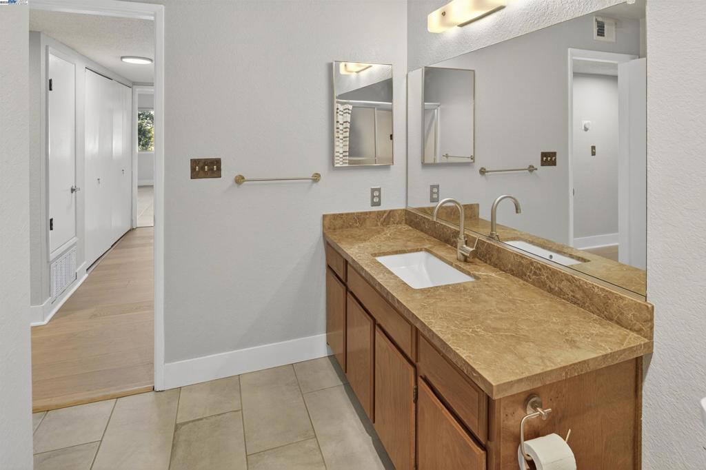 DOWNTOWN SAN LEA - Residential