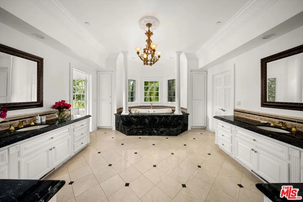 Somis, California 93066, United States, 4 Bedrooms Bedrooms, ,4 BathroomsBathrooms,Residential,Active,218000