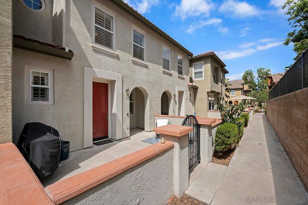 7885 Via Montebello 2