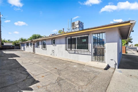 Photo of 4584 E Tulare, Fresno, CA 93702 (MLS # FR26137158)