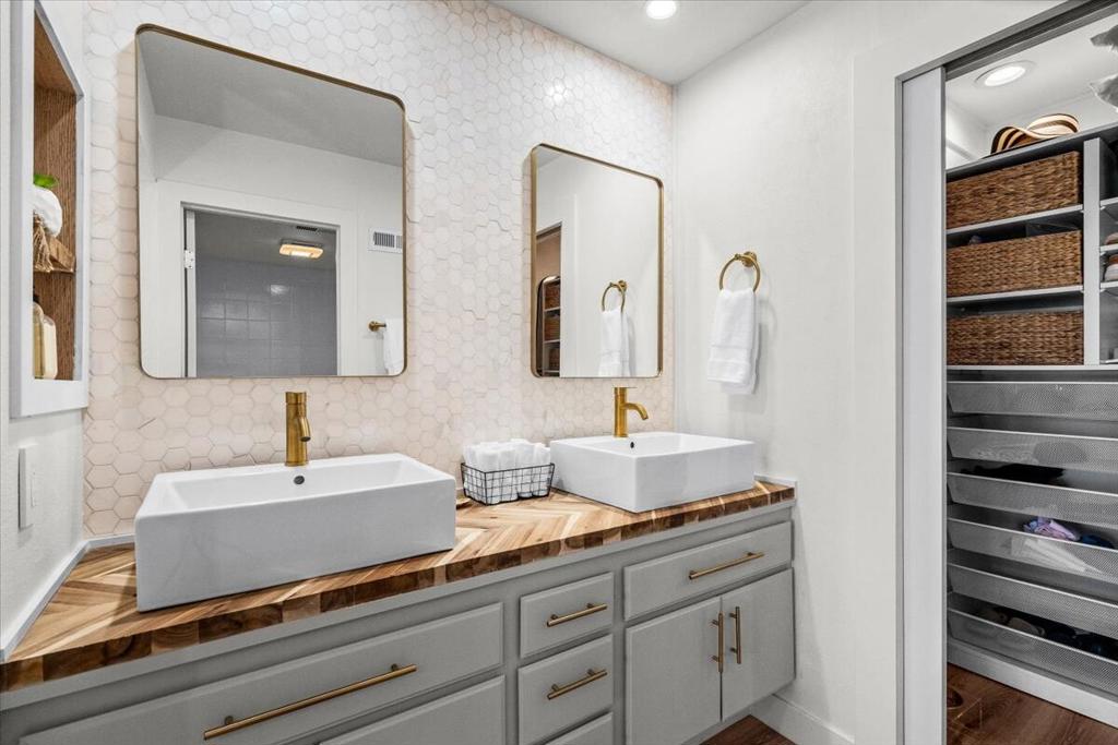 Santa Rosa Cove Coun - Residential