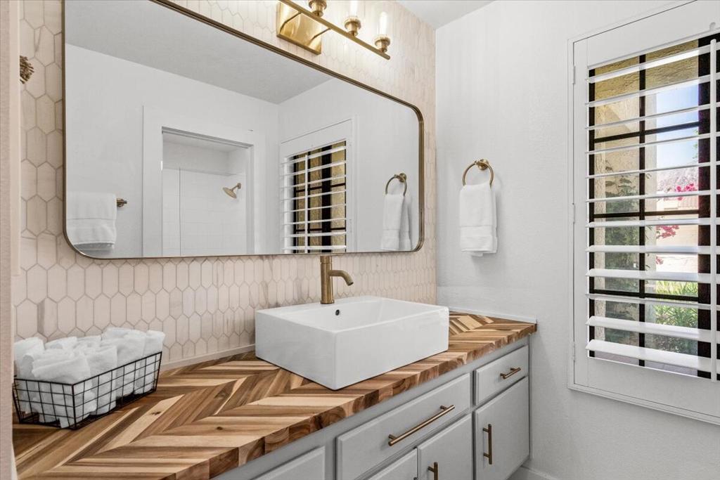 Santa Rosa Cove Coun - Residential