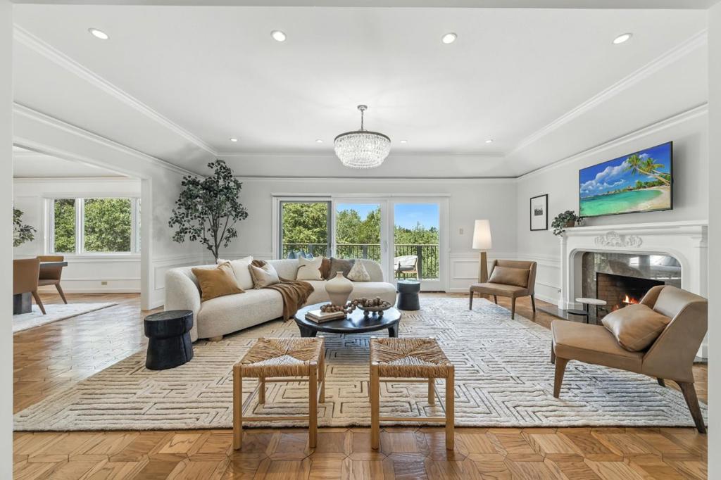 2530 Skyfarm Drive