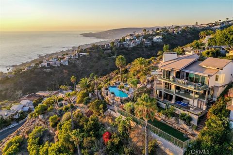 Photo of 709 Kendall Drive, Laguna Beach, CA 92651 (MLS # LG26093849)