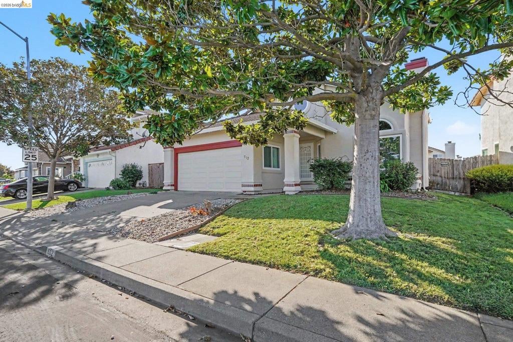 512 Catalina Cir