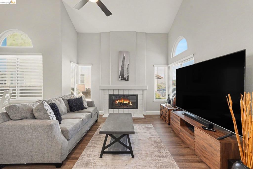 512 Catalina Cir