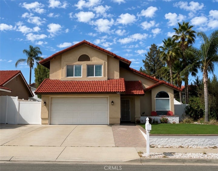 Photo 1 of 22 — 1503 Cresta, Corona, CA 92879