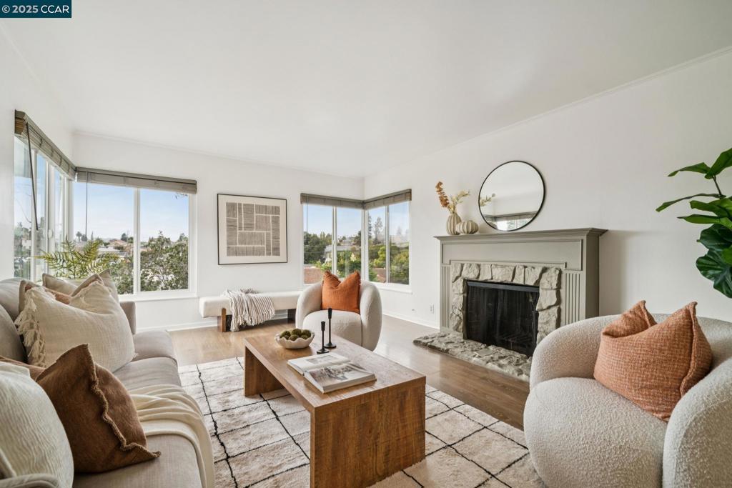 HIGHLAND PARK - Residential