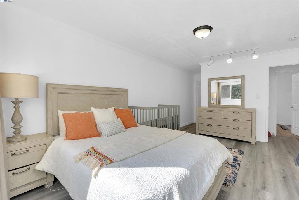 CASTRO VALLEY - Residential