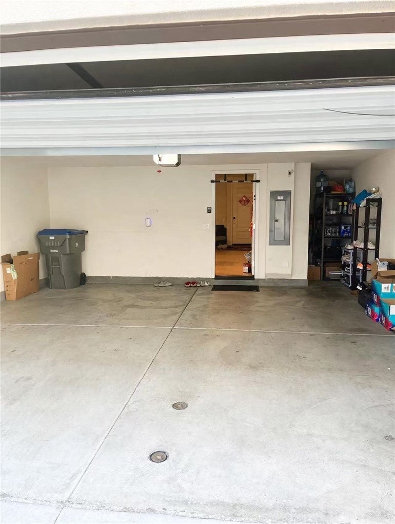 2608 Winston Court