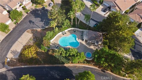 Tiny photo for 38335 Oaktree Loop, Murrieta, CA 92562 (MLS # SW26086562)