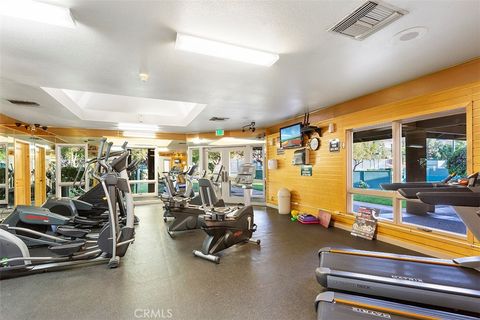 Tiny photo for 38335 Oaktree Loop, Murrieta, CA 92562 (MLS # SW26086562)