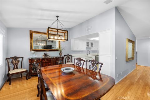 Tiny photo for 38335 Oaktree Loop, Murrieta, CA 92562 (MLS # SW26086562)