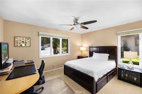 Tiny photo for 38335 Oaktree Loop, Murrieta, CA 92562 (MLS # SW26086562)