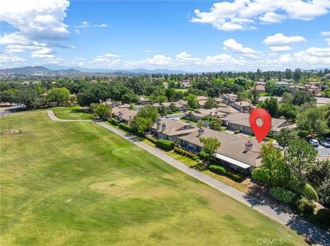 Tiny photo for 38335 Oaktree Loop, Murrieta, CA 92562 (MLS # SW26086562)