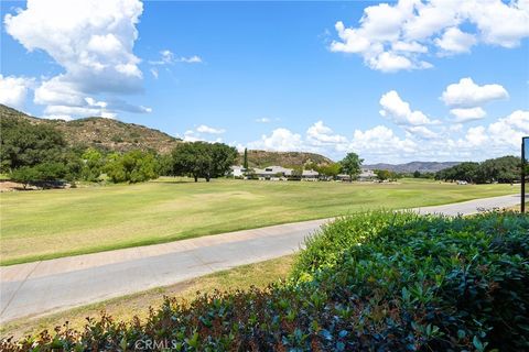 Tiny photo for 38335 Oaktree Loop, Murrieta, CA 92562 (MLS # SW26086562)