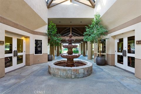 Tiny photo for 38335 Oaktree Loop, Murrieta, CA 92562 (MLS # SW26086562)